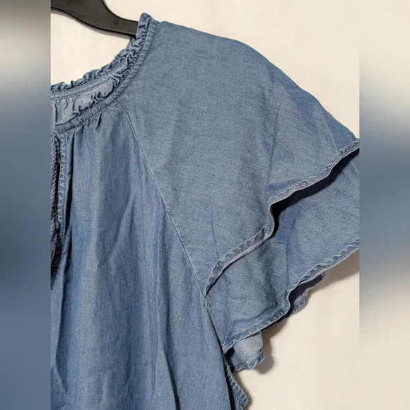 EUC Old Navy Blue Chambray Flutter Sleeve Ruffled Blouse XXL - Picture 3 of 8